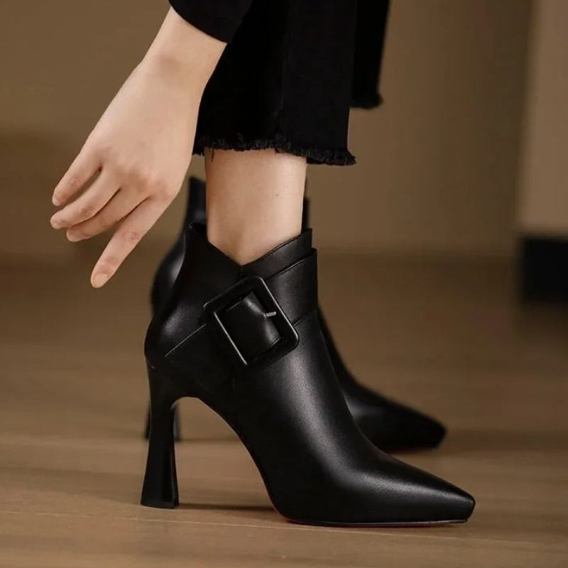 ALINA | Botine Signature cu Toc & Cataramă Oversize