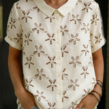 Maaike – Bluză cu guler și flori