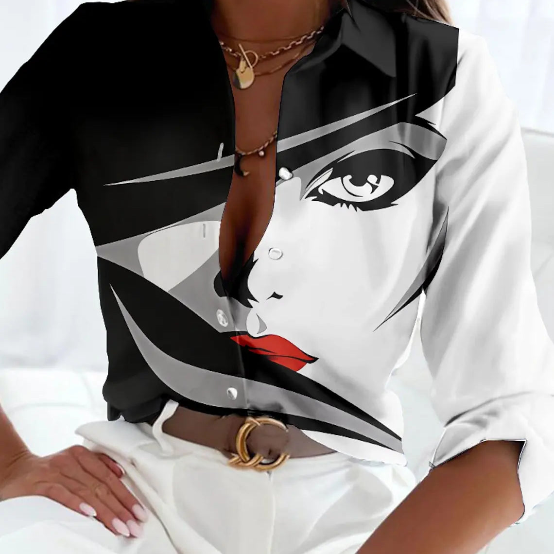 Viola | Bluză cu design contemporan